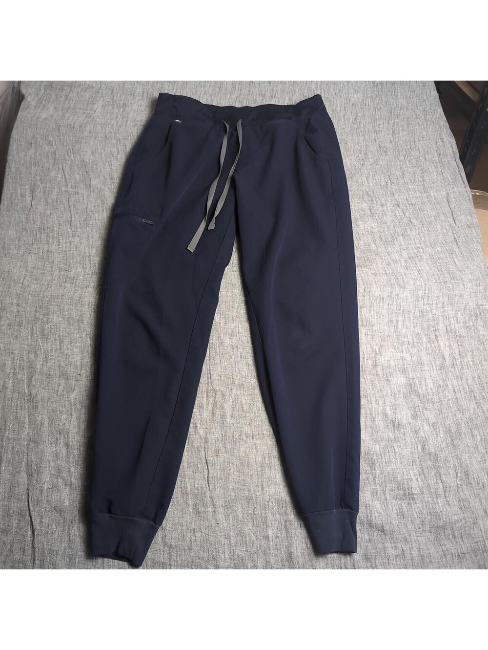 Figs Scrub Set Women's - Catarina Top S, Zamora Joggers M - Navy - Picture 5 of 7